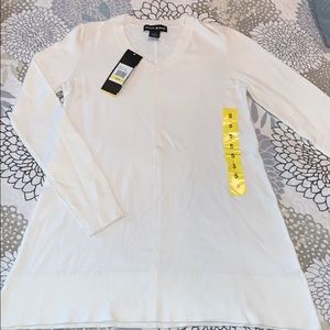 Long sleeve v-neck sweater